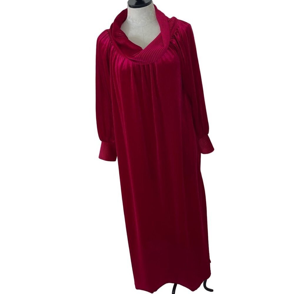 LiSANNE Vintage Womens Nightgown Size Large Dark Pink Velvet Ribbed Cowl Neck